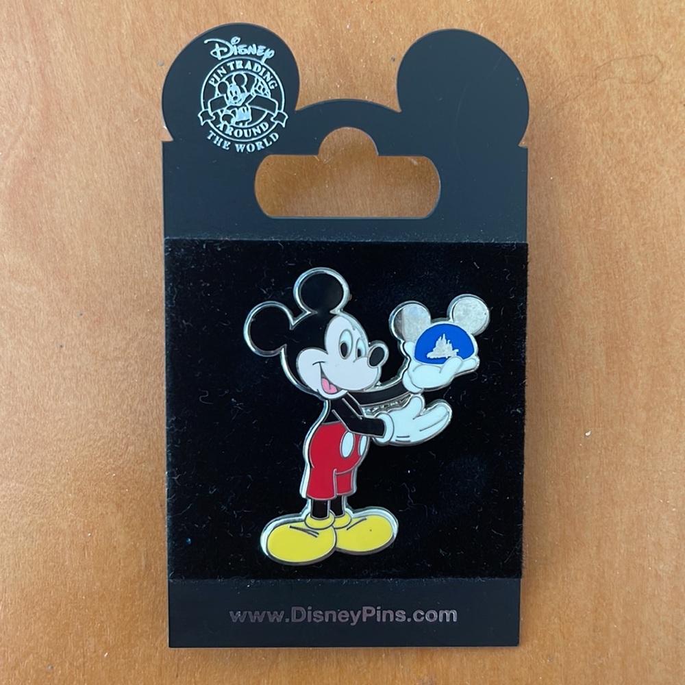 Mickey Mouse Disney Pin